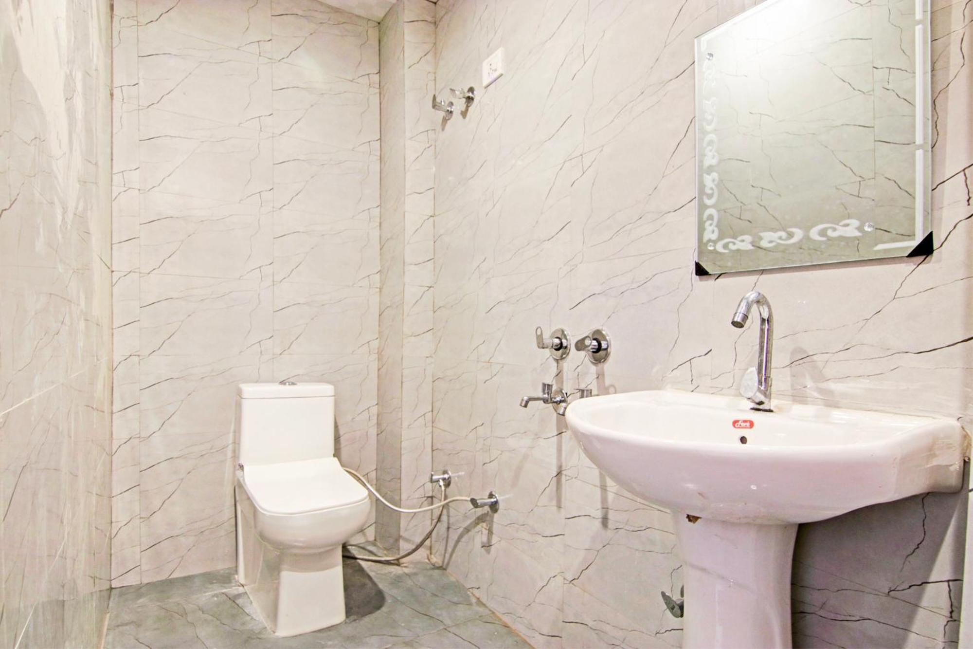 Hotel O Granville New Delhi Luaran gambar